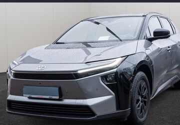 Toyota bZ4X 2.500 km 50.990 &euro; Hamburg 22529