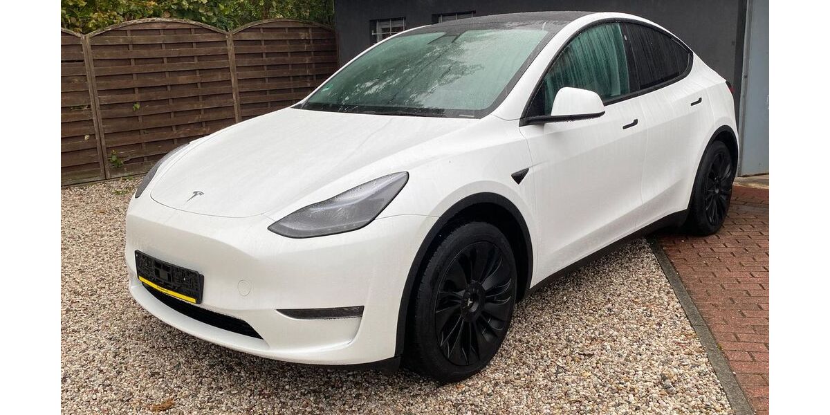 Tesla Model Y 43.000 km 36.990 &euro; Leipzig-Rückmarsdorf (Burghausen-Rückmarsdorf) 04178