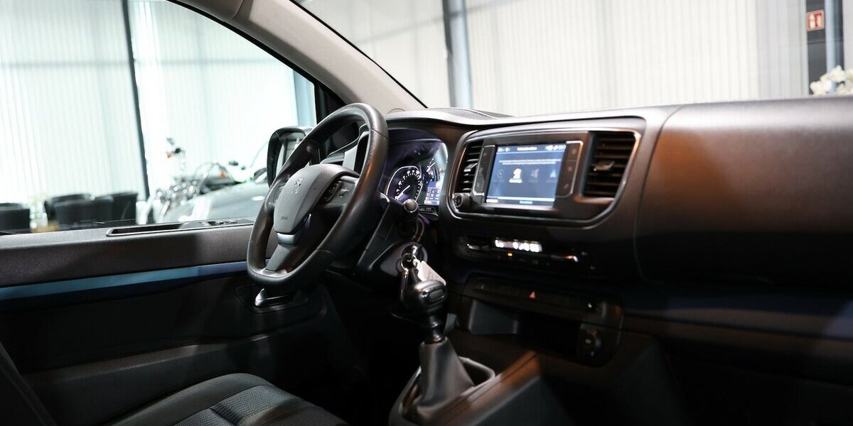 Peugeot Traveller 150 BLUE-HDI EXPERT ACTIVE L2 / 5-SITZ 50.000 km 26.777 &euro; Hamm 59077