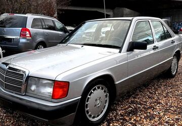 Mercedes-Benz 190 123.000 km 6.950 &euro; Berlin 10829