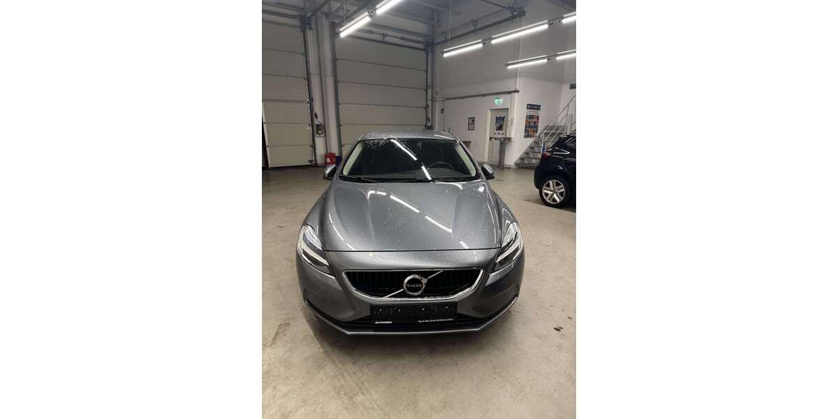 Volvo V40 124.500 km 12.500 &euro; Augsburg 86159
