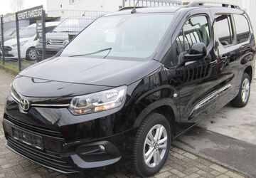 Toyota Proace City 169.500 km 16.990 &euro; Köln 51105