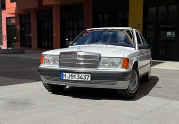 Mercedes-Benz 190 199.000 km 8.990 &euro; München 81545