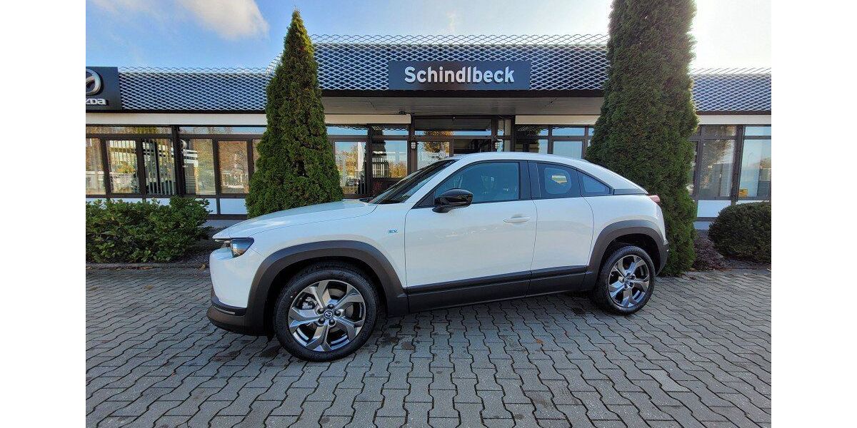 Mazda MX-30 2.024 km 21.490 &euro; Regensburg 93055