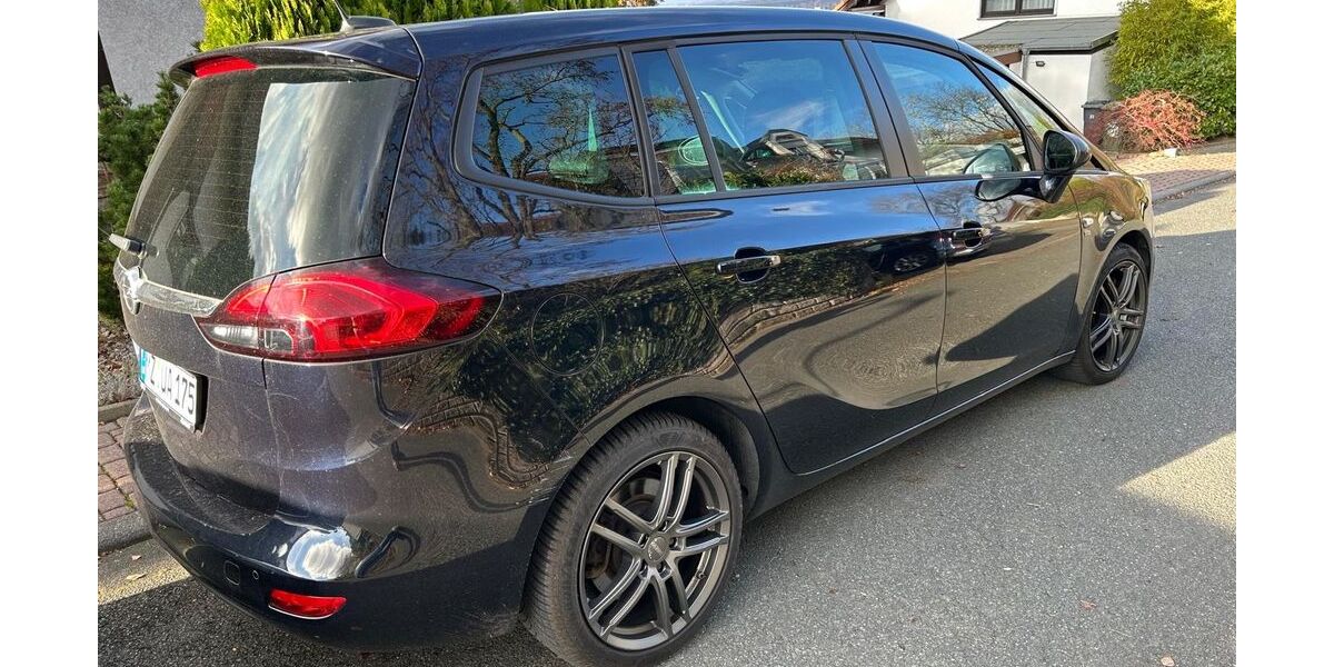 Opel Zafira Tourer 84.900 km 15.900 &euro; Mainz 55118