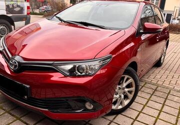 Toyota Auris 152.000 km 12.700 &euro; Bühl 77815