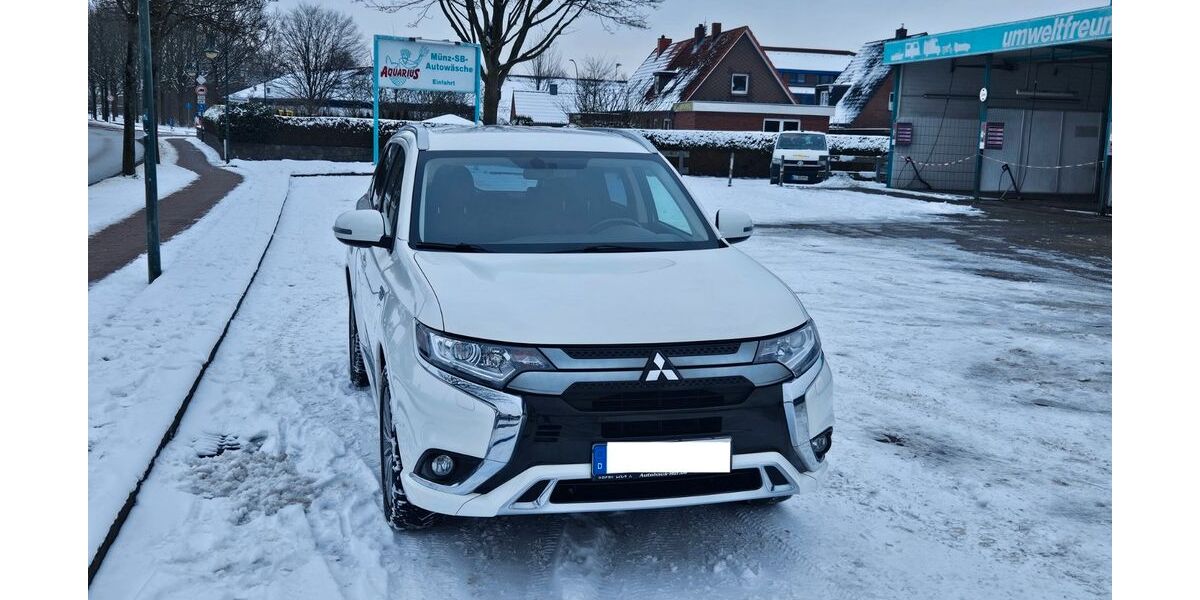 Mitsubishi Plug-in Hybrid Outlander 40.970 km 23.000 &euro; Büdelsdorf 24782