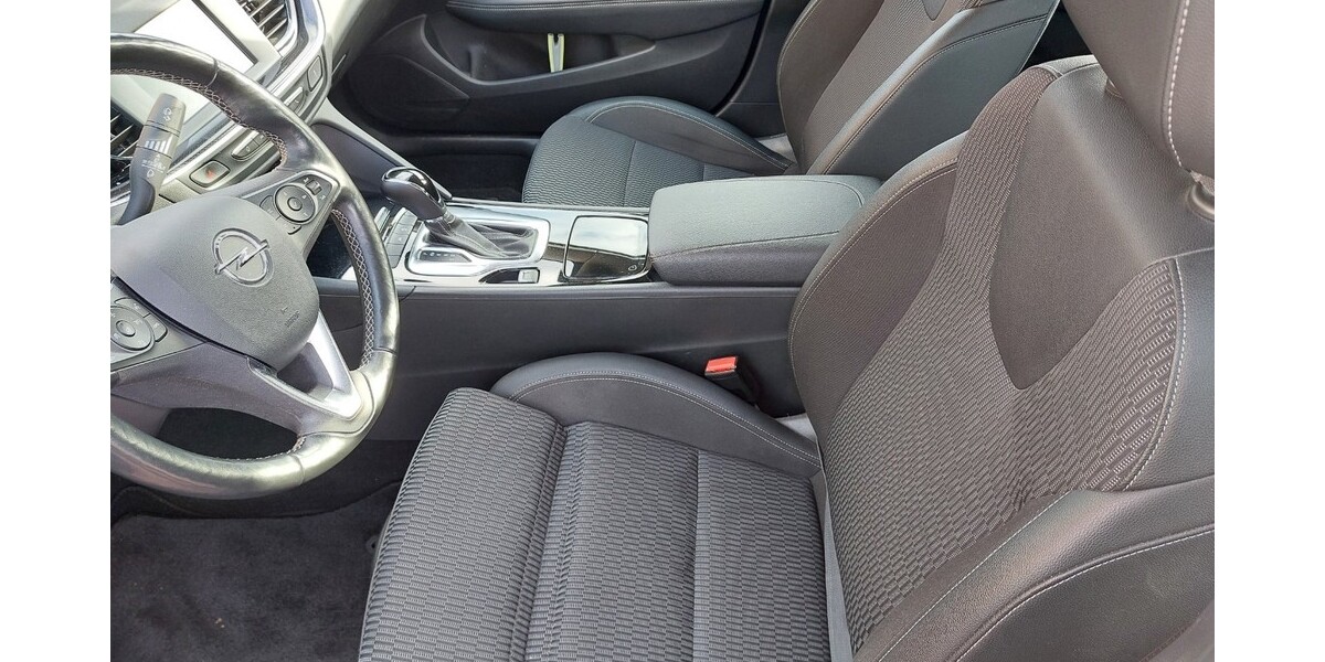 Opel Insignia 64.000 km 18.499 &euro; Westoverledingen 26810