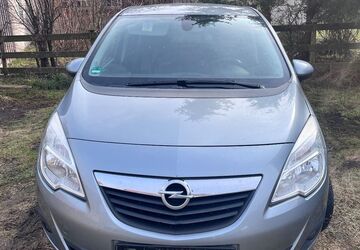 Opel Meriva 229.000 km 2.199 &euro; Inning 82266