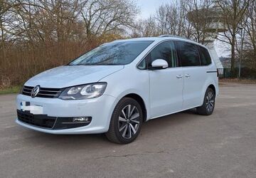 VW Sharan 113.600 km 22.900 &euro; Hameln 31789