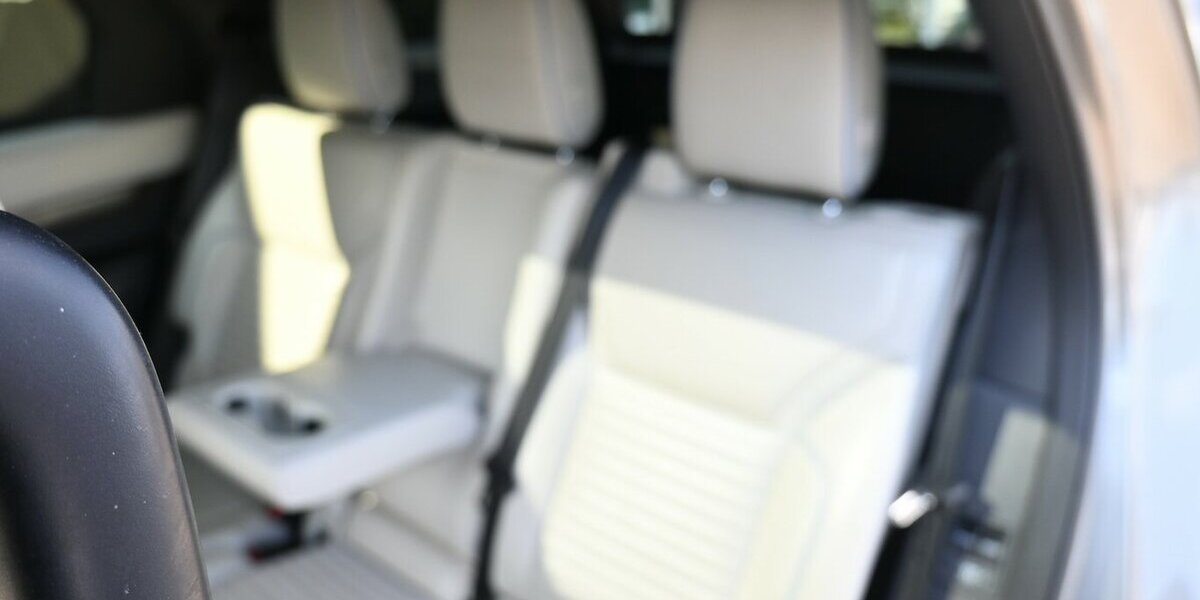 Land Rover Discovery HSE Luxury TD6 Aut 7-Sitze Standhz 1Hd 143.000 km 26.200 &euro; Seevetal - Hittfeld 21218