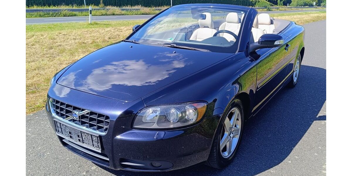 Volvo C70 143.000 km 5.000 &euro; Schönefeld 12529
