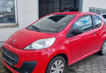 Peugeot 107 104.000 km 2.599 &euro; Dinslaken 46539