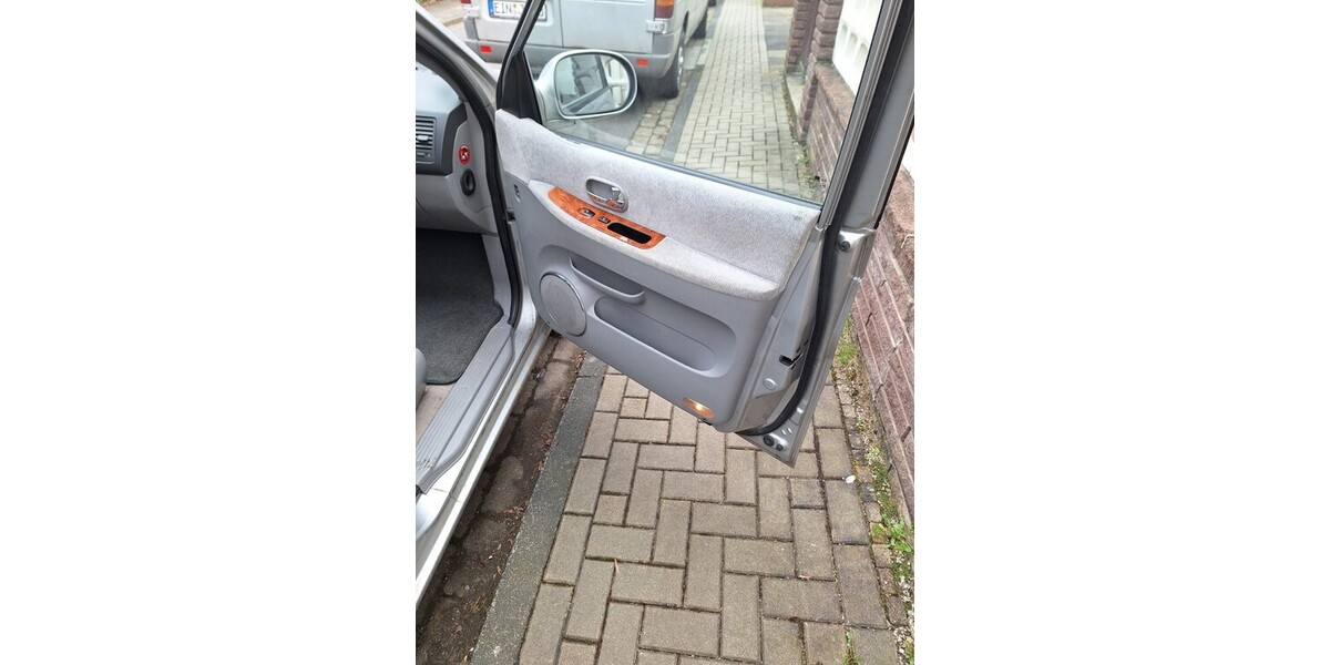 Kia Carnival 235.000 km 2.500 &euro; Dassel 37586