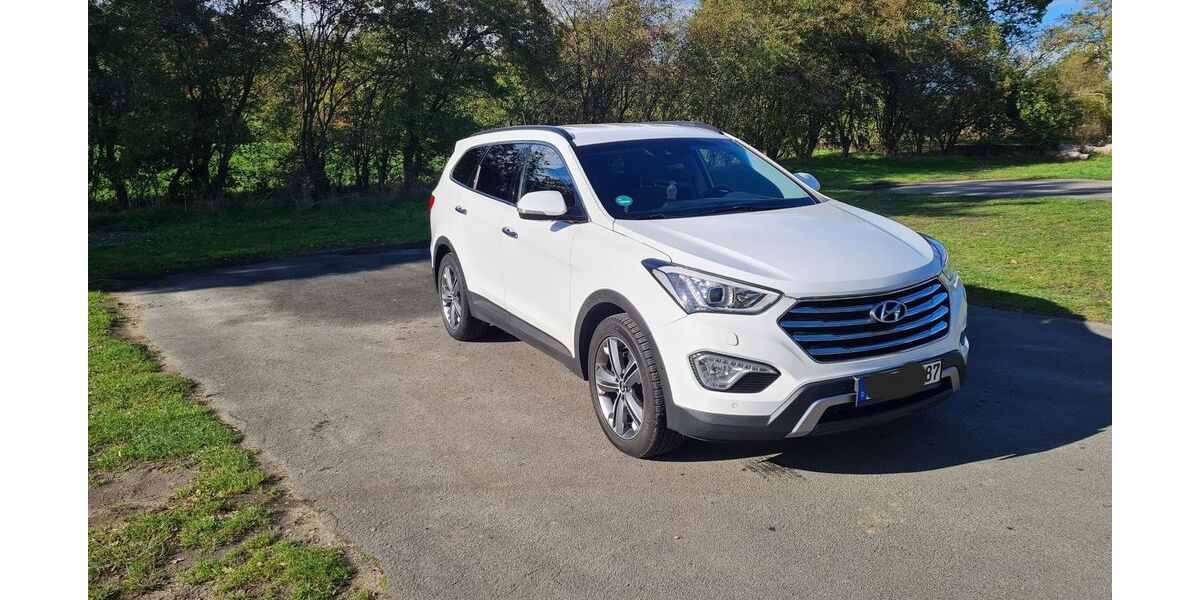 Hyundai Grand Santa Fe 173.000 km 17.300 &euro; Achim 28832