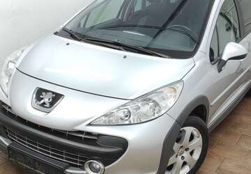 Peugeot 207 124.999 km 2.399 &euro; Bickenbach 64404