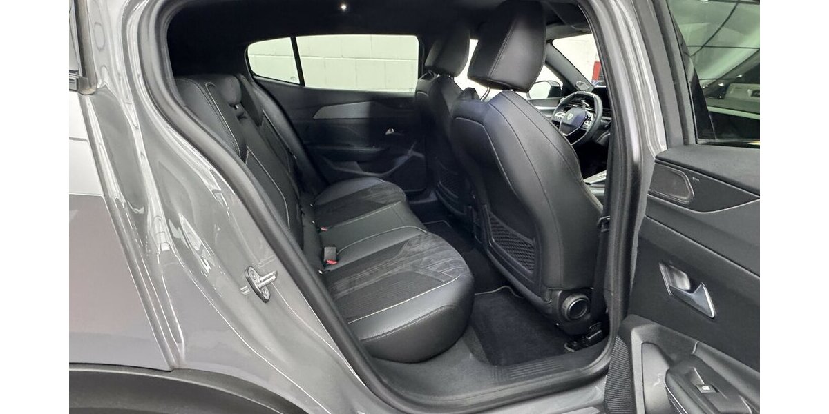 Peugeot 408 GT 225 Plug in Hybrid 360° Cam FULL LED 53.882 km 25.740 &euro; Lich 35423