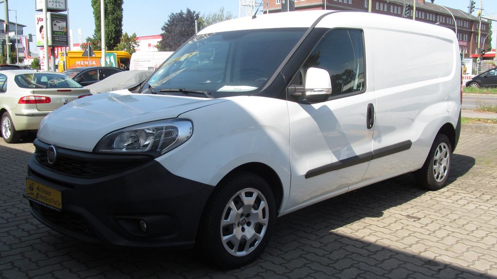 Fiat Doblo 77.688 km 9.390 &euro; Berlin 12439