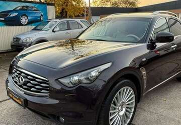 INFINITI FX 149.056 km 11.999 &euro; Berlin 13127