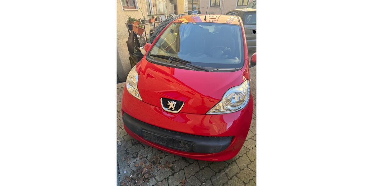 Peugeot 107 74.422 km 2.400 &euro; München 80337