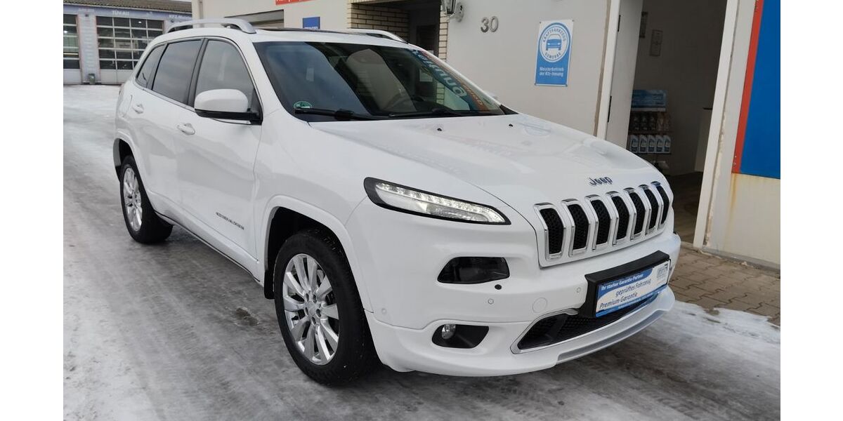 Jeep Cherokee 132.023 km 15.999 &euro; Jade 26349
