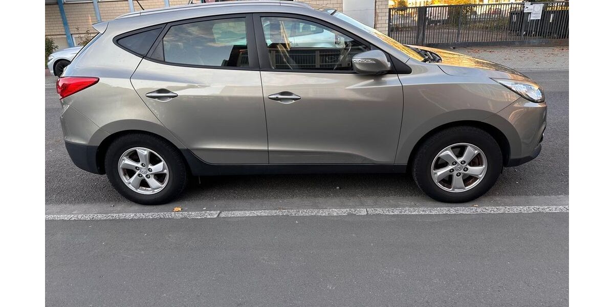 Hyundai ix35 150.345 km 6.100 &euro; Friedrichsdorf 61381