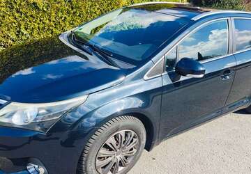 Toyota Avensis 180.000 km 7.100 &euro; Arnsberg, Stadt 59755