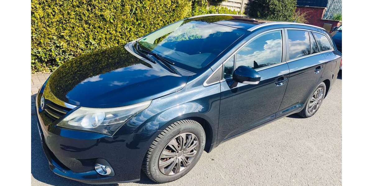 Toyota Avensis 180.000 km 7.100 &euro; Arnsberg, Stadt 59755