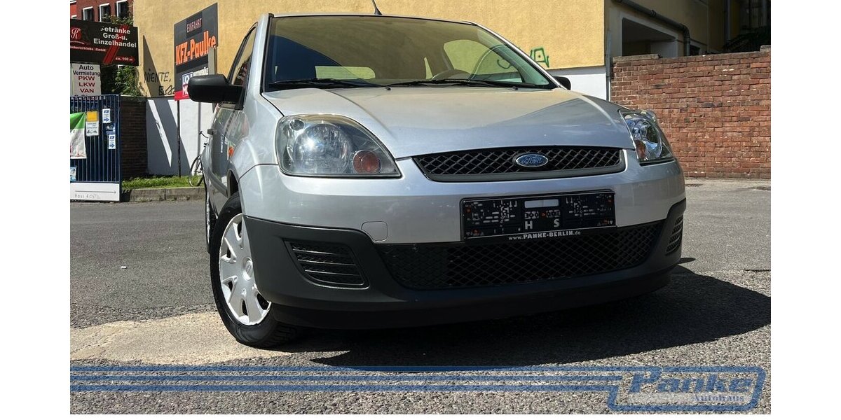Ford Fiesta Ambiente 1.3*Radio/CD*AUX*Klima* 245.511 km 700 &euro; Berlin 13187