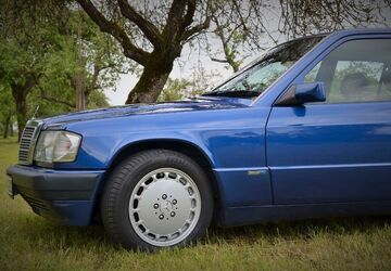 Mercedes-Benz 190 332.000 km 16.900 &euro; Deckenpfronn 75392