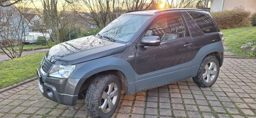 Suzuki Grand Vitara 259.800 km 3.950 &euro; Lebach 66822