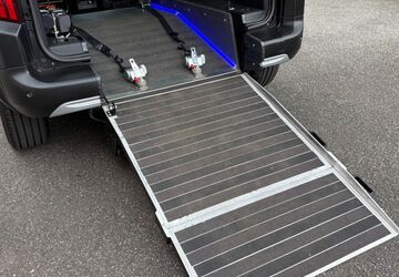 Peugeot Rifter 33.700 km 28.990 &euro; Lübeck 23560