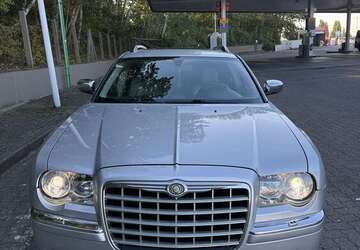 Chrysler 300C 199.000 km 5.900 &euro; Neubrandenburg 17033
