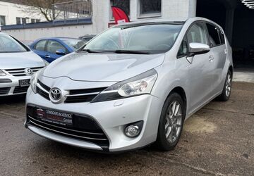 Toyota Verso 129.000 km 9.450 &euro; Lage 32791