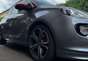 Opel Adam 63.500 km 12.500 &euro; Versmold 33775