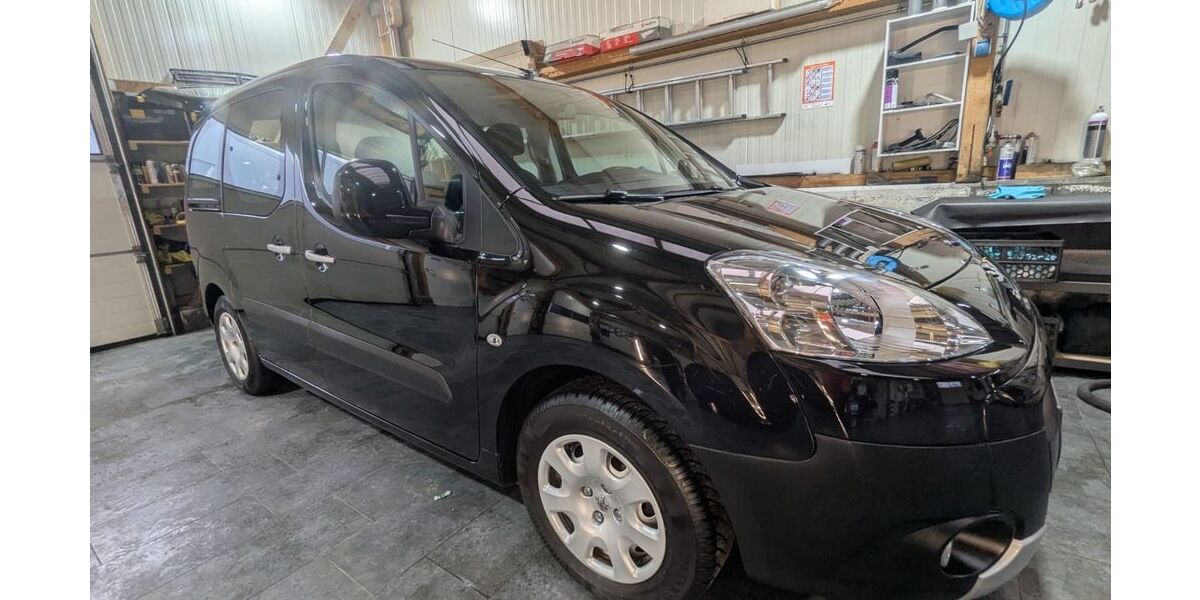 Peugeot Partner Tepee 49.785 km 9.375 &euro; Heide 25746