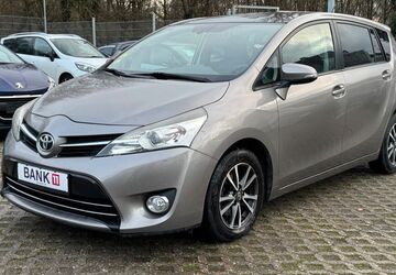 Toyota Verso 145.829 km 7.500 &euro; Würselen 52146