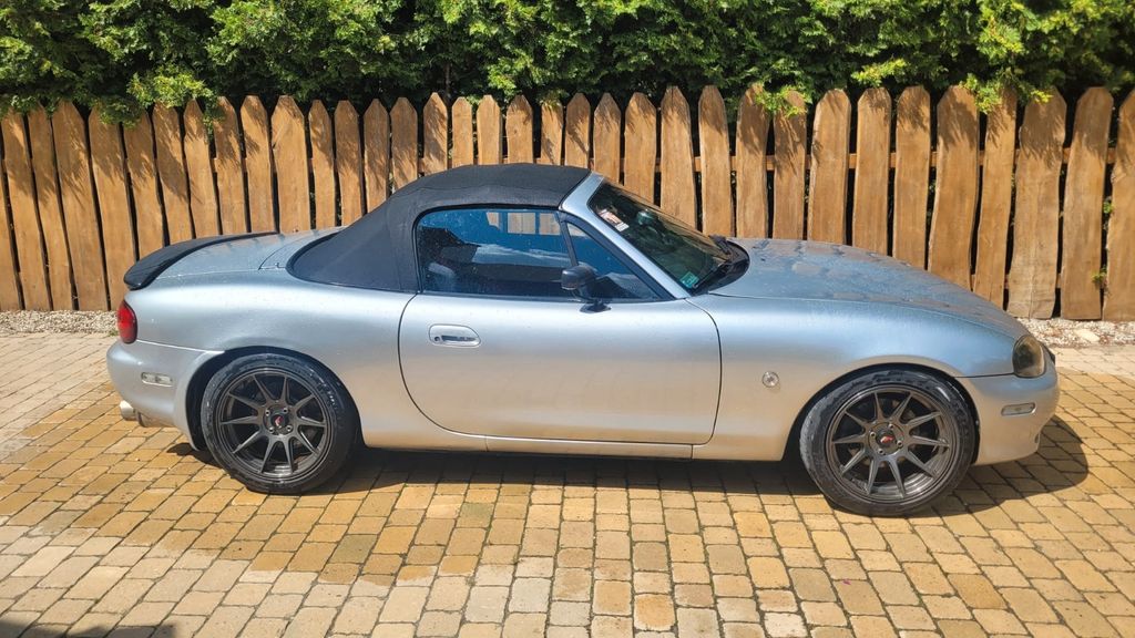 Mazda MX-5 216.000 km 7.999 &euro; Łoziska 