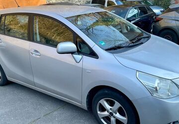 Toyota Verso 289.000 km 4.300 &euro; Lautertal-Lautern 64686