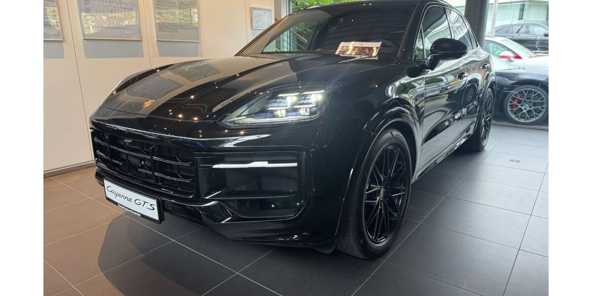 Porsche Cayenne 7.499 km 138.850 &euro; Bielefeld 33609