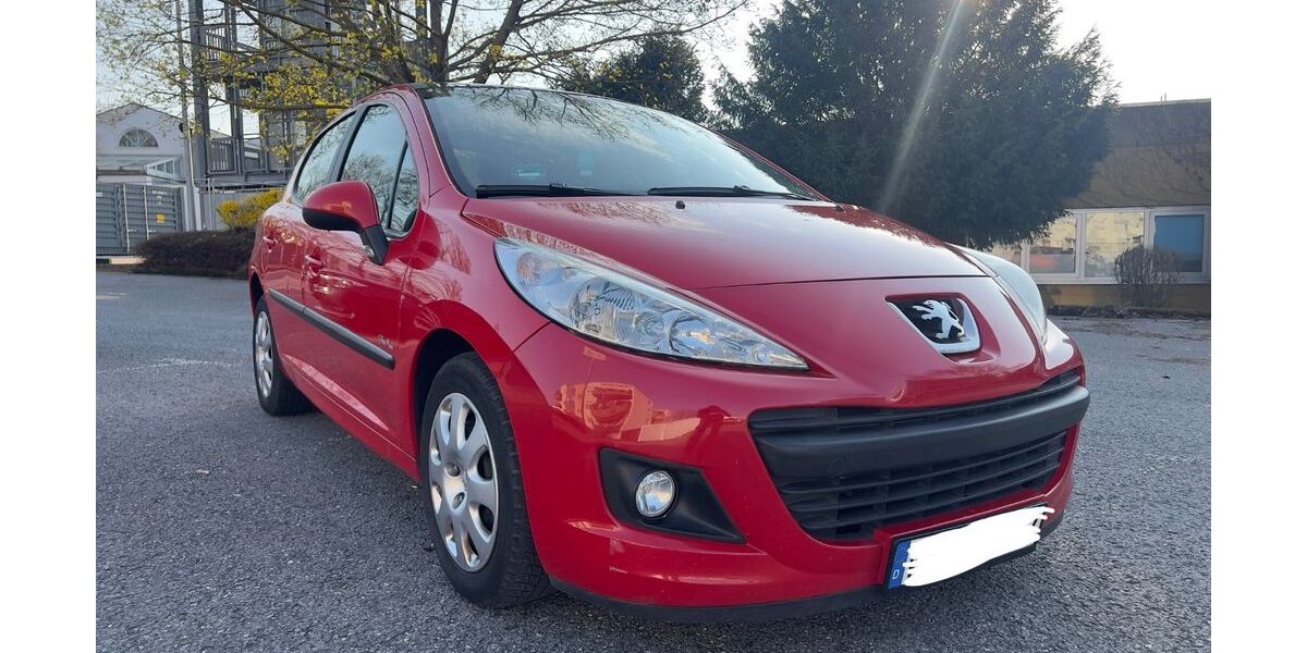 Peugeot 207 112.000 km 3.600 &euro; Gerlingen 70839