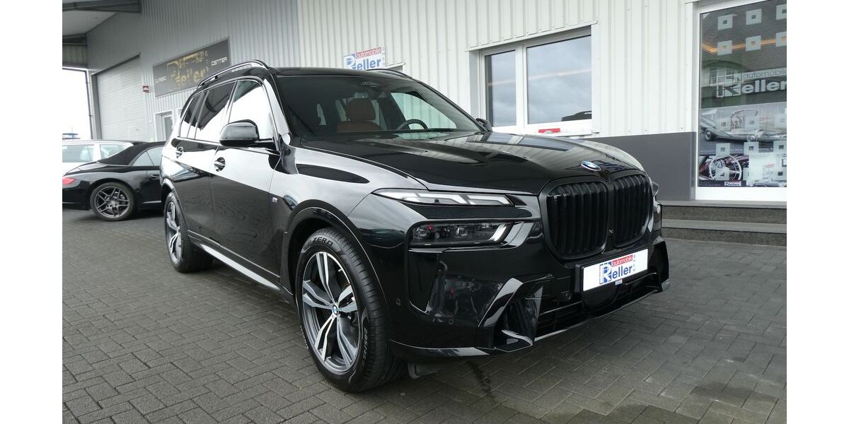 BMW X7 31.857 km 82.900 &euro; Paderborn 33106
