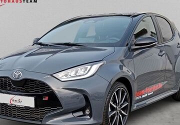 Toyota Yaris 8.000 km 29.840 &euro; Pirna 01796