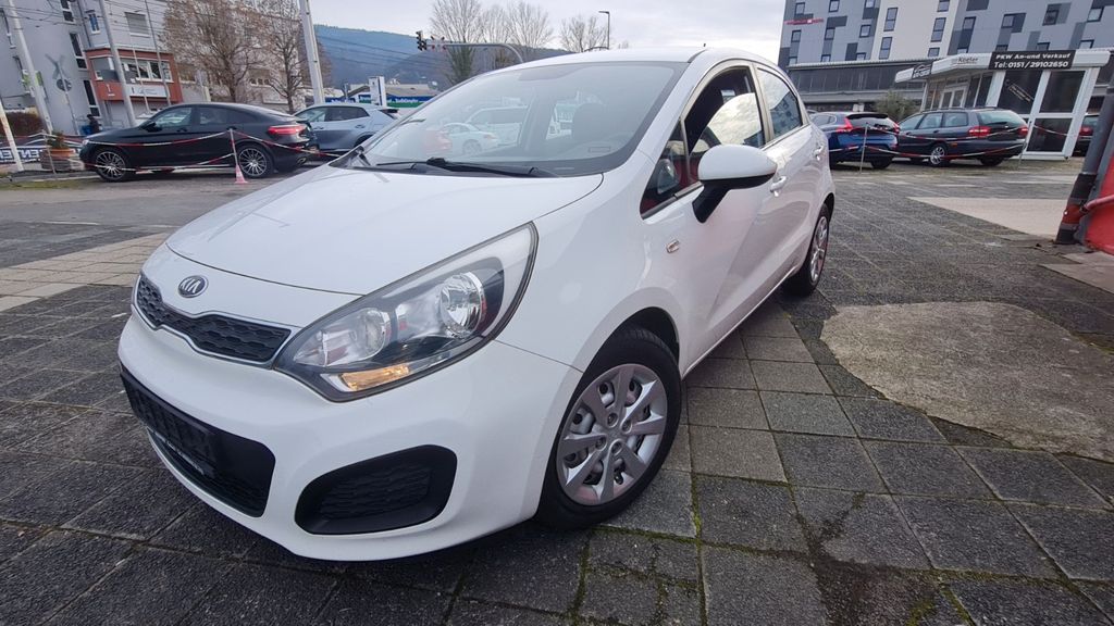 Kia Rio 132.000 km 5.750 &euro; Heidelberg 69115