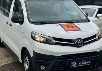 Toyota Proace 239.000 km 12.999 &euro; Troisdorf 53842