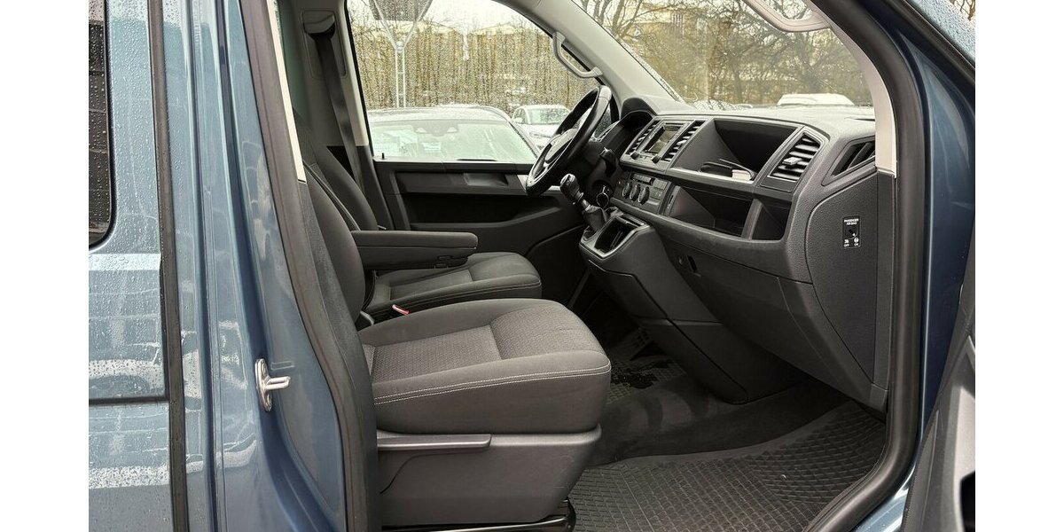 VW T6 Multivan Trendline SHZ/AHK/7.SITZ/TEMPOMAT 123.500 km 27.900 &euro; Villingen-Schwenningen 78054