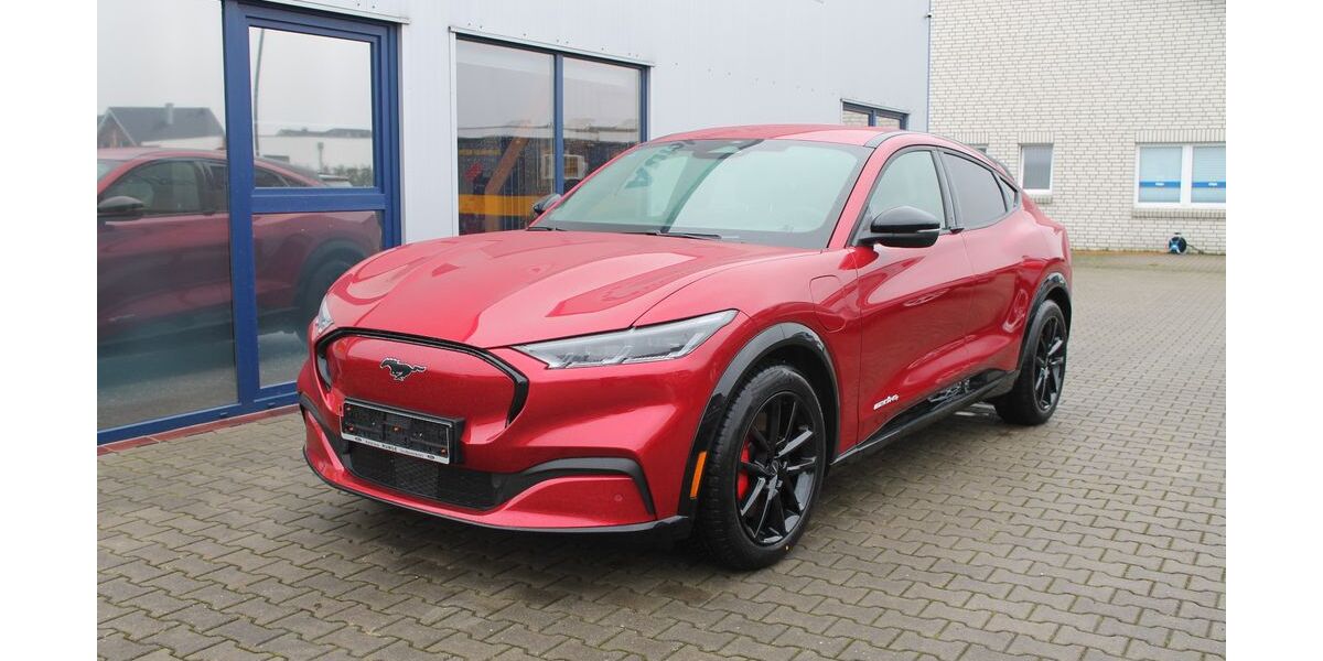 Ford Mustang Mach-E 29.500 km 34.850 &euro; Großenkneten 26197