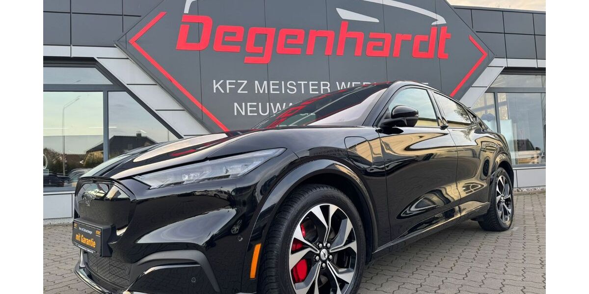 Ford Mustang Mach-E 56.984 km 33.990 &euro; Mönchhagen 18182