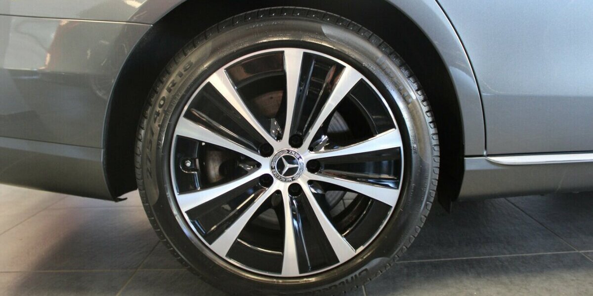 Mercedes-Benz E 300 e 9G-TRONIC Avantgarde 86.739 km 26.480 &euro; Euskirchen 53881