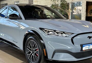 Ford Mustang Mach-E 16.158 km 46.900 &euro; Eitorf 53783